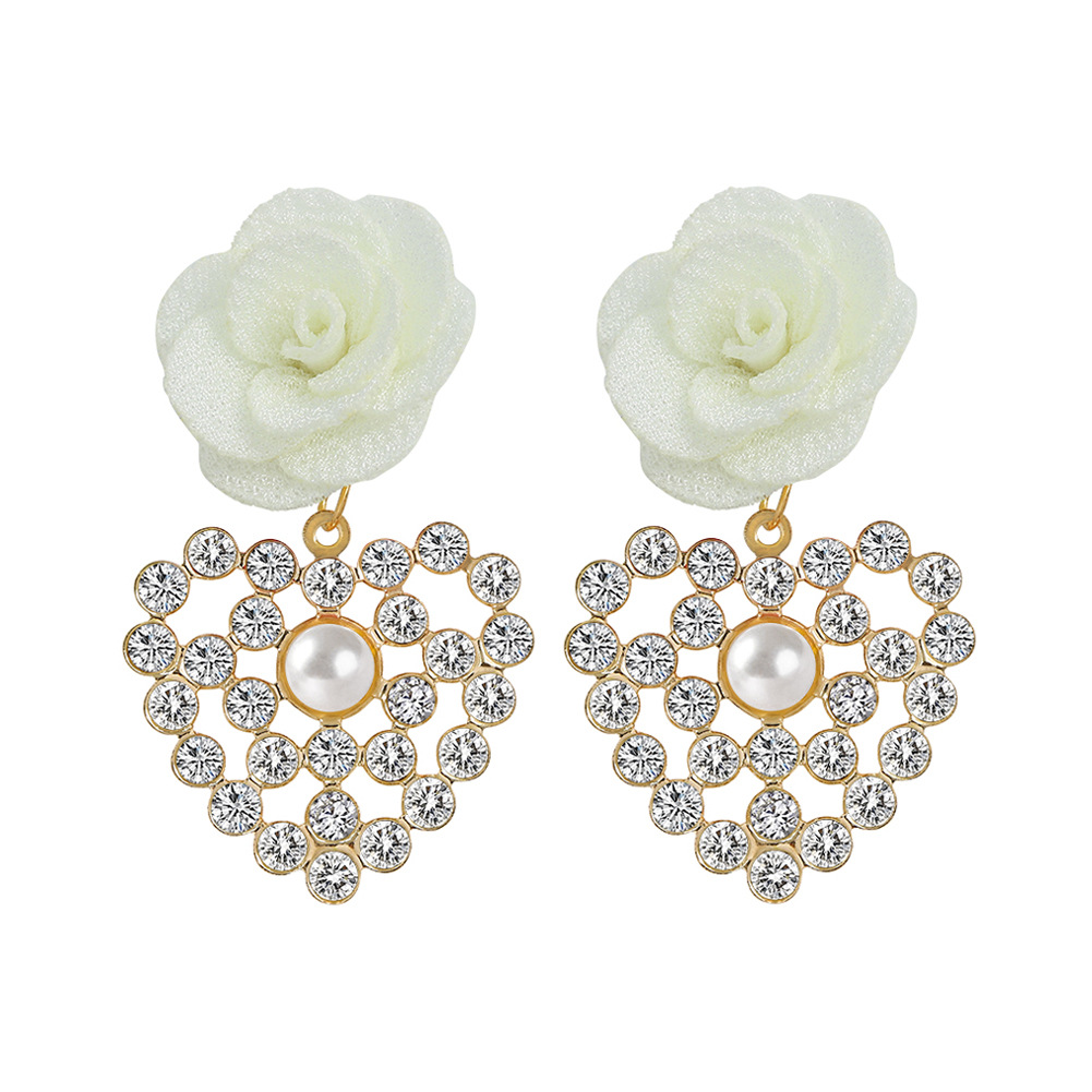 Pendientes De Diamantes De Aleación En Forma De Corazón De Flor De Tela Coreana display picture 16