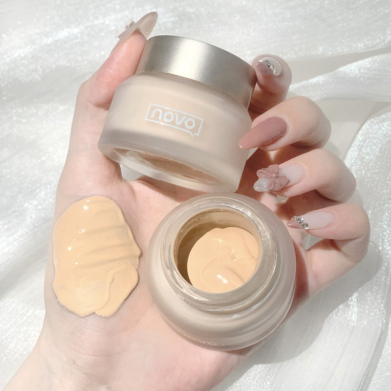 Novo concealer liquid foundation can keep makeup on for a long time, moisturize dry skin, and mix oily skin. Female students can raise skin and keep makeup at par with their parents