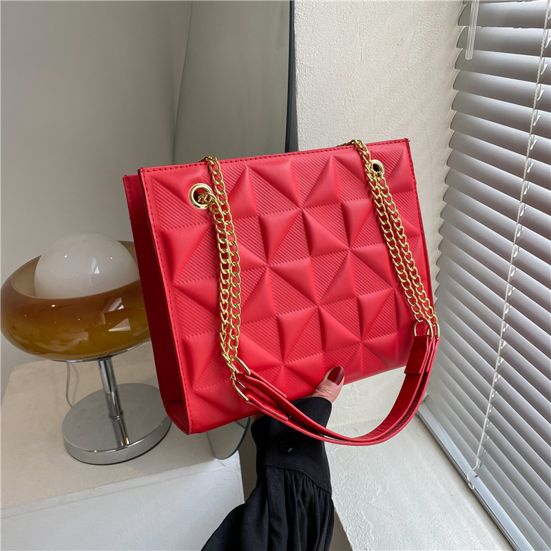Bolso de la cadena 2023 nueva moda casual bolso de las mujeres estilo occidental hombro bolsa de mensajero personalidad femenina ins bolsa de las axilas