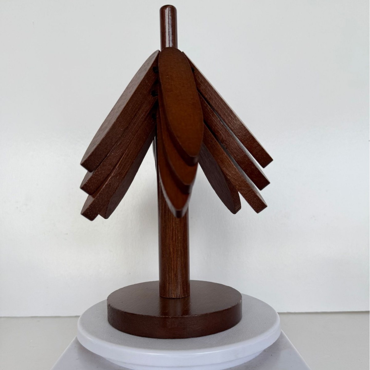 Árbol de Navidad transfronterizo almohadilla aislante de madera sólida un árbol taza almohadilla decoración de mesa de comedor creativa anti-corrosión almohadilla de tazón resistente a altas temperaturas