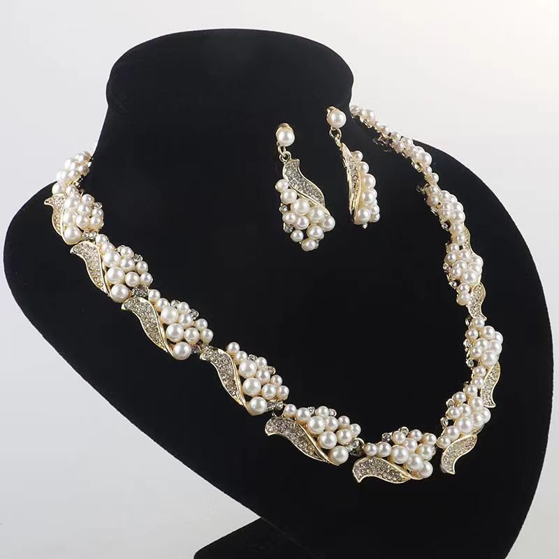 Pearl Jewelry Set Image 3