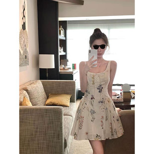 YUYUREALС�׻� ȹ��Ů�ļ��@������ϵ���黨�B��ȹ�����е���ȹ