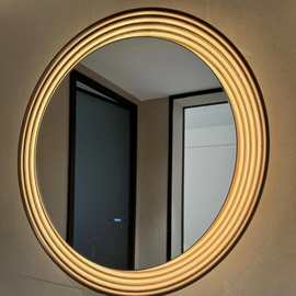 小众轻奢铝合金铸造一体圆形设计师款壁挂洗手台触控带灯防雾镜子