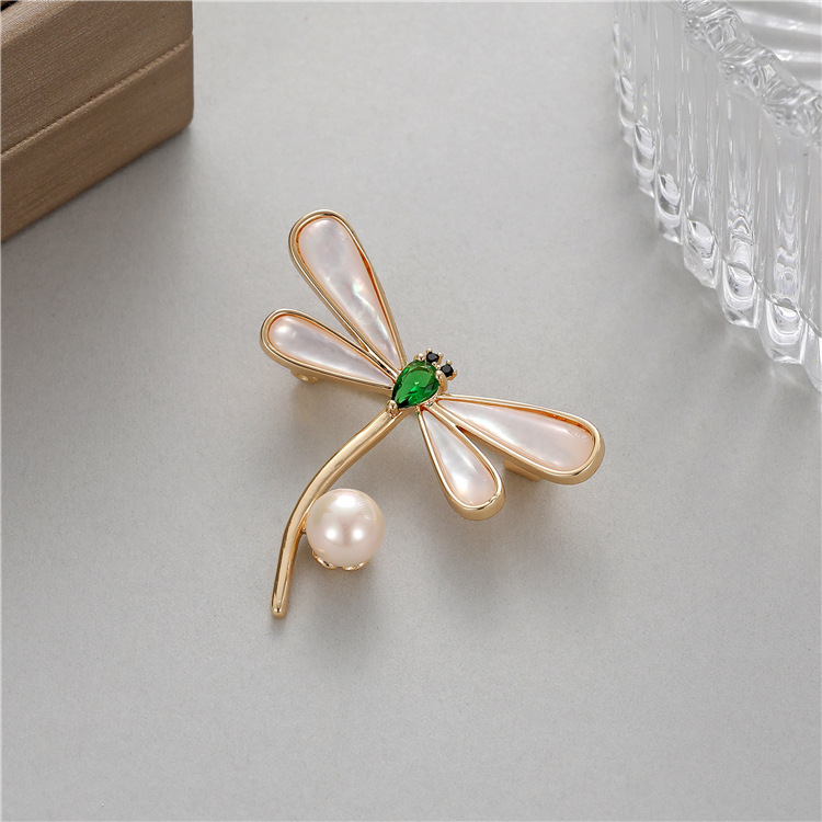 Dragonfly, Butterfly Pattern Elegant Dragonfly Butterfly Copper Inlay Artificial Pearls Rhinestones Shell Women's Brooches