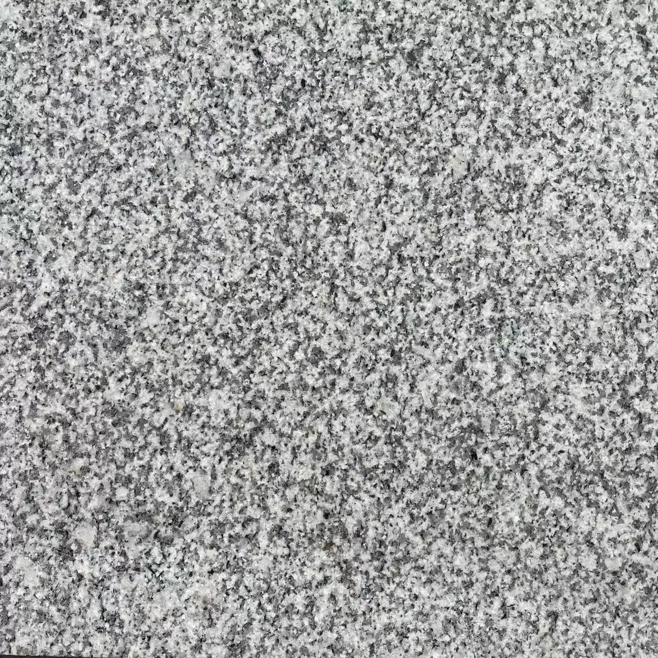 芝麻白石材白麻花岗岩新疆工厂定制地铺石路缘石盲道圆球挡车柱