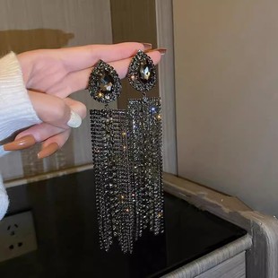 �y�ˮ�����L�����K���h�W���r���OӋ�ж������ԾW�t���Ů