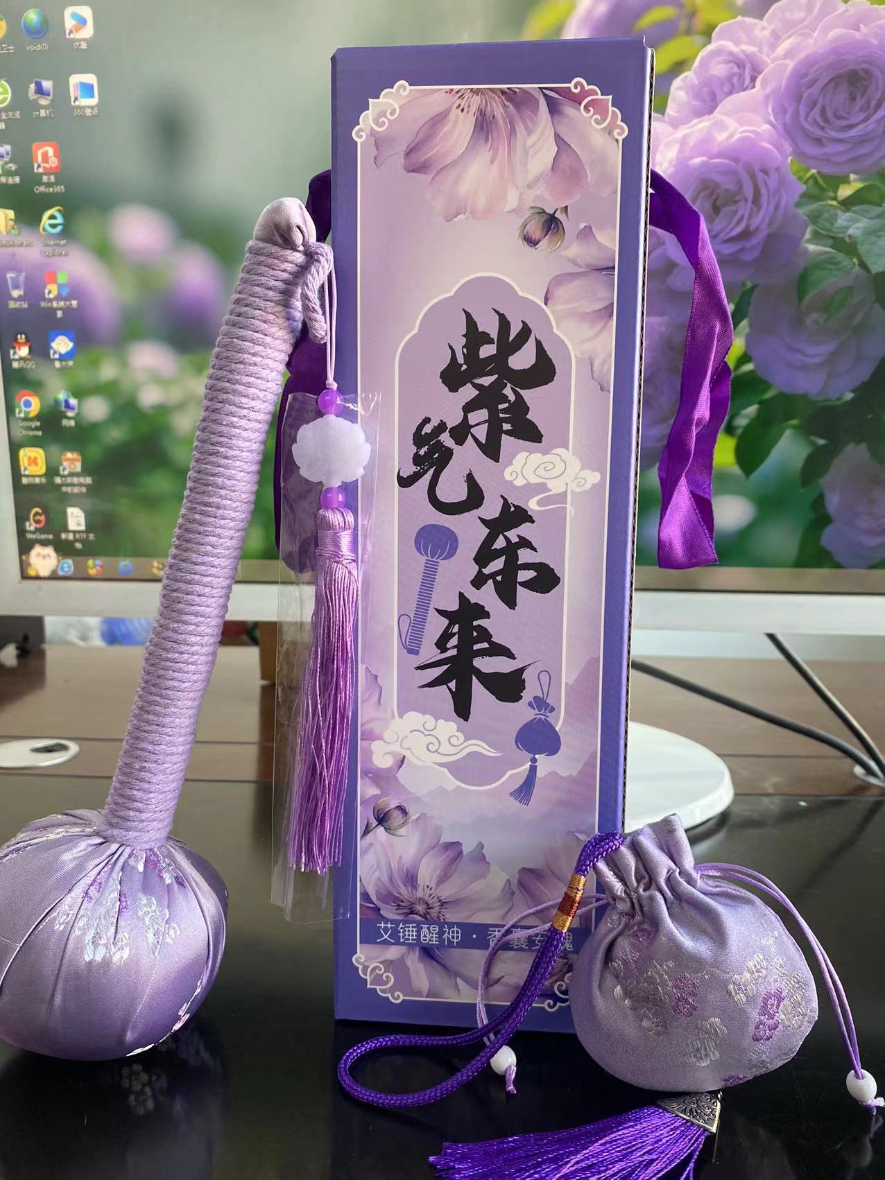 Mugwort Massage Hammer Ai Cao Chui 31cm Cotton Linen Wellness Stick for Neck Shoulder Body Tapping in use