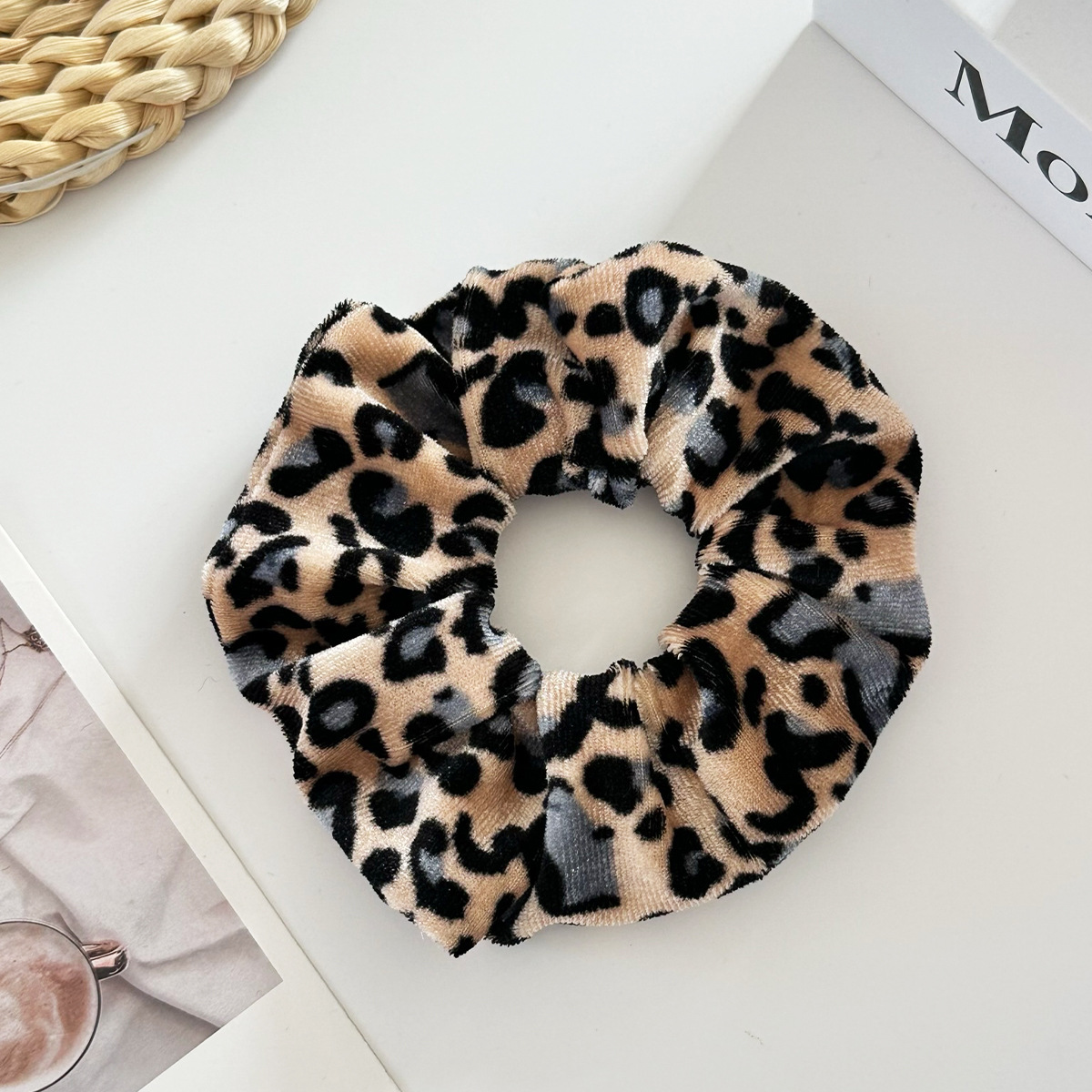 15g Weight Hair Tie Hair Accessories Type 1 Piece Quantity Flannel Material Leopard Pattern Autumn&Winter Season Women's Gender Vintage Style Style Autumn Winter Plaid Velvet Large Elastic Hair Band High Elasticity Hair Tail Hair Band Velvet Hair Accessories 5