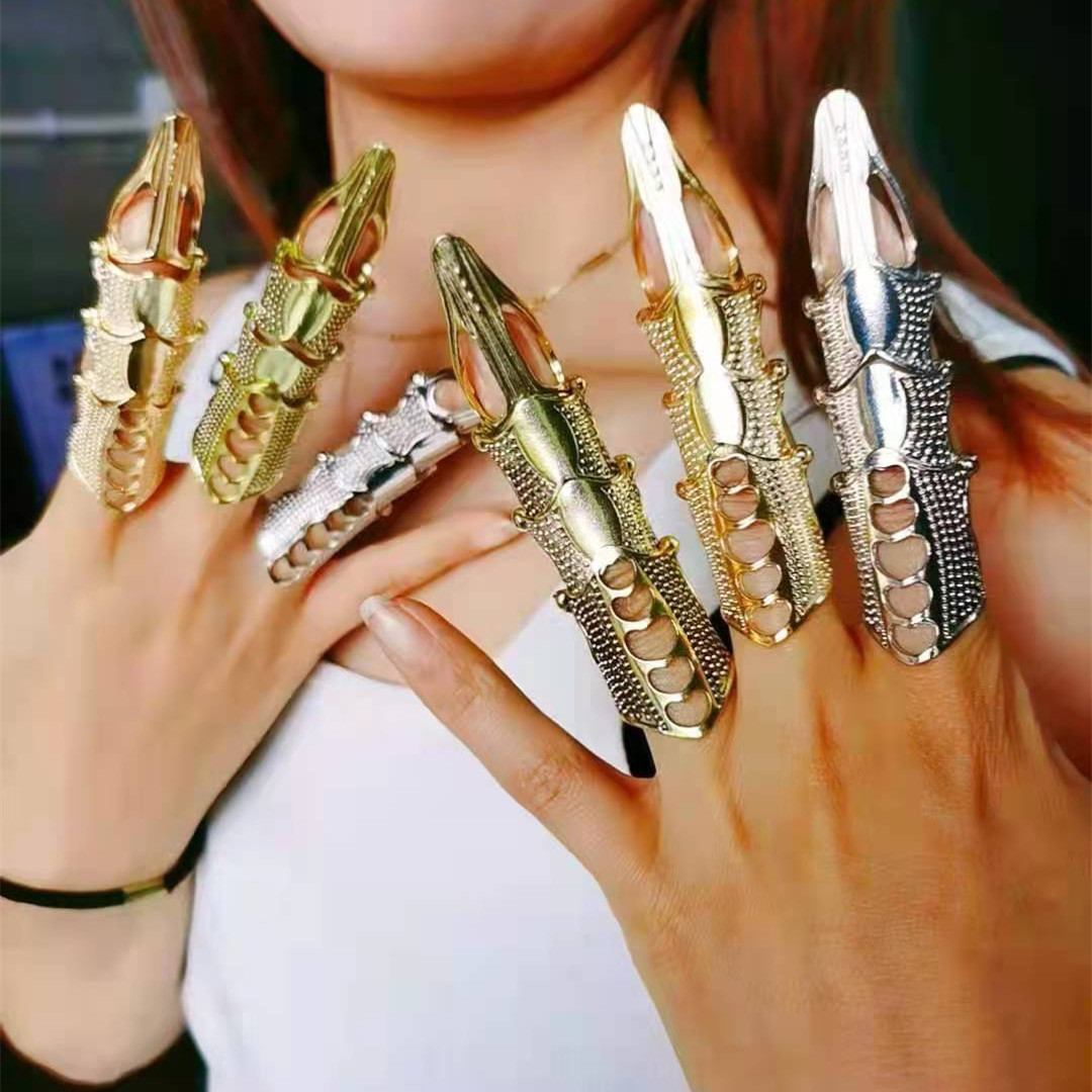 Jewelry Manufacturers Supply European and American Retro Punk Cool Pointed Long Joint Rings Four-Section Rings