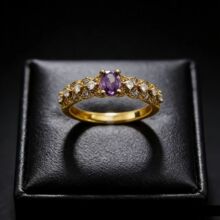 ���º��sҬ�A����ʯ�_�ڽ�ָŮ�߼��Џ͹Ų�荽�ɫ���{���B��