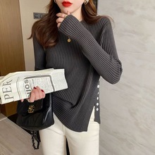 修身直角肩毛衣法式小金扣高级感显腰细v领上衣针织开衫外套女
