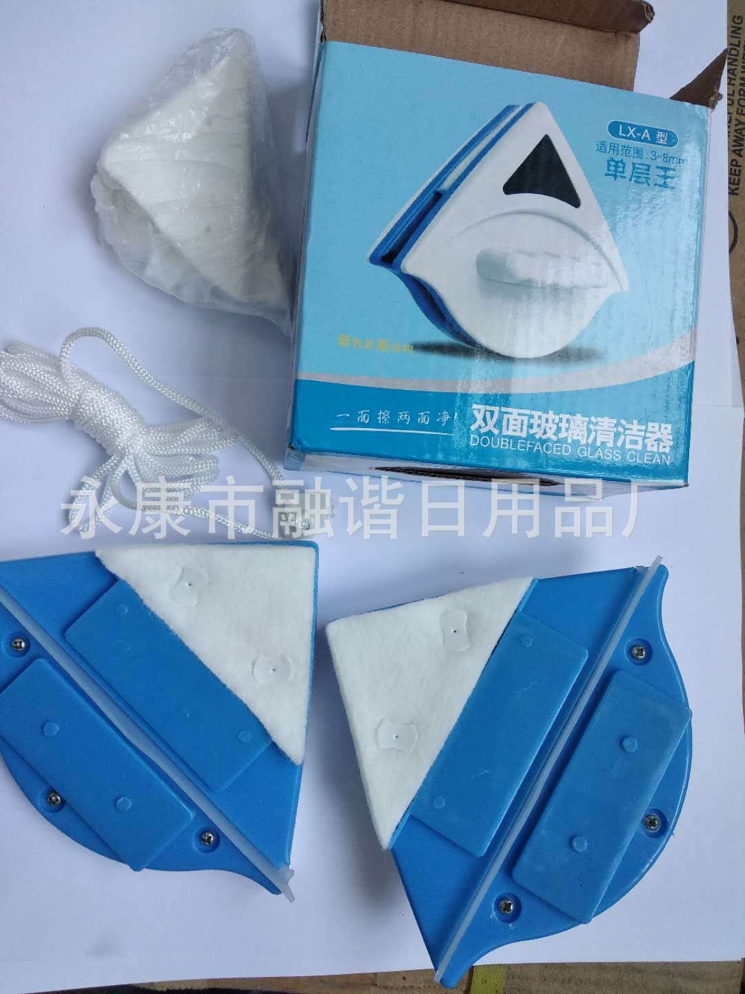 Limpiador de vidrio de doble cara para el hogar Limpiador de ventanas de gran altura triángulo magnético limpiador de vidrio de doble cara en stock al por mayor