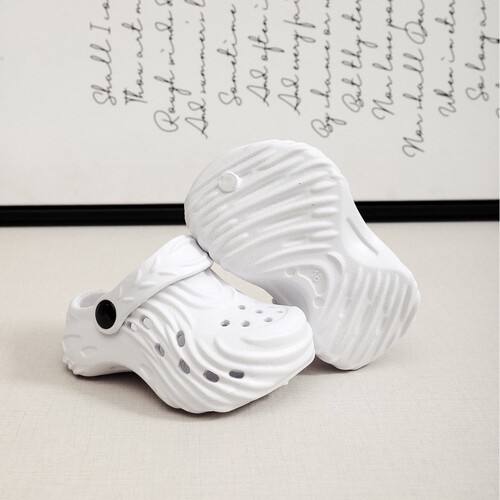 Summer New Thick Sole Non-Slip Children's Crocs for Home Indoor and Outdoor Wear Trendy Fashion Lightweight Casual
