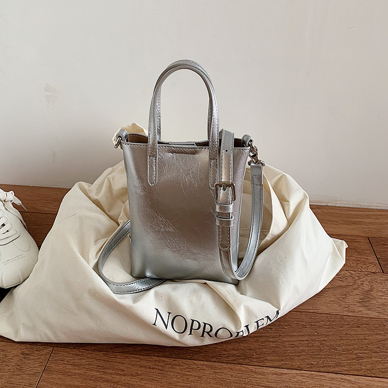 Verano de compras ocio super caliente nicho de hombro único móvil de viaje de moda versátil 2026 diseño nuevo mochila