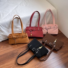 跨境复古202新款小众设计手提手拎腋下包带锁扣上班通勤托特包女