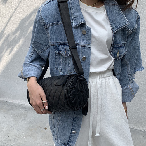 Jiago Autumn/Winter New Single Shoulder Round Tube Bag Casual Herringbone Oxford Cloth Crossbody Bag Wide Strap Embroidered Grid Commute Bag Trendy