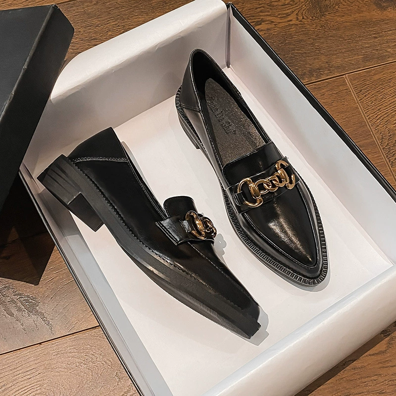 Новые женские туфли 2025 года в британском стиле, универсальные, популярные осенне-зимние туфли, зимние одинарные туфли с флисом, лоферы, размеры 41-43