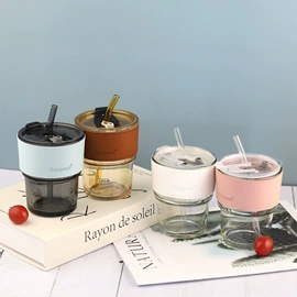 玻璃杯;装饰花瓶;塑料杯