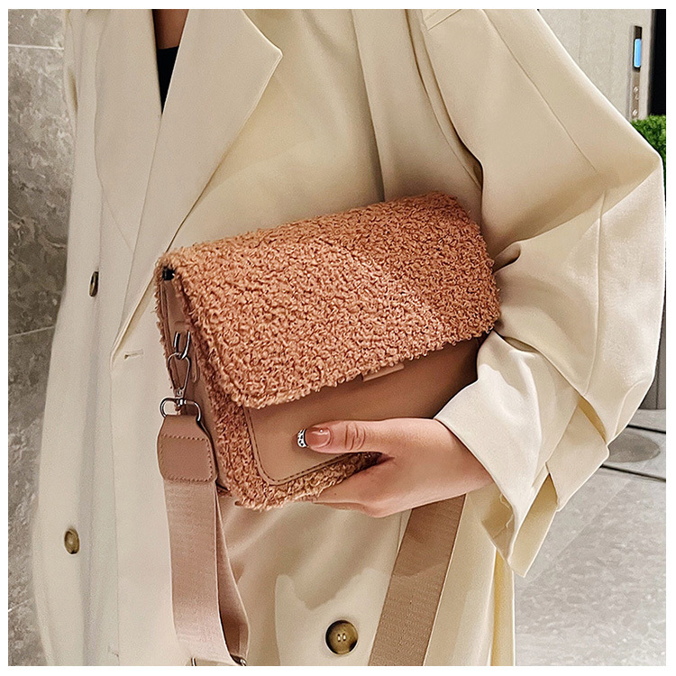 The 2024 new Korean-style trendy square lambskin patchwork single-shoulder crossbody bag is a fashionable and cute small square bag for girls undefined