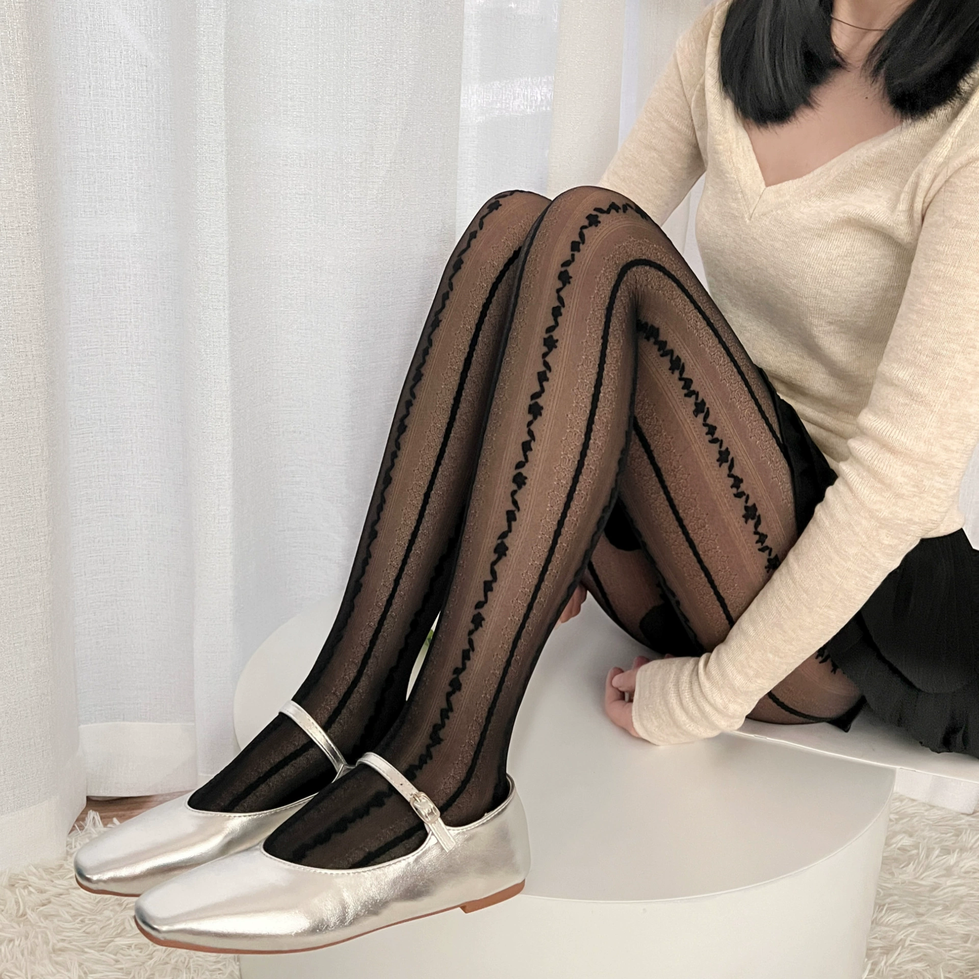 Retro lace thin tights, 2023 collection, fitted