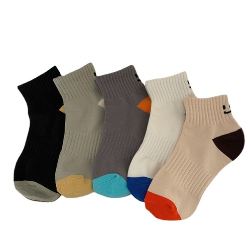 ins new spring and summer color matching smiley face socks for women, sports style men's summer short-tube trendy combed cotton socks for couples
