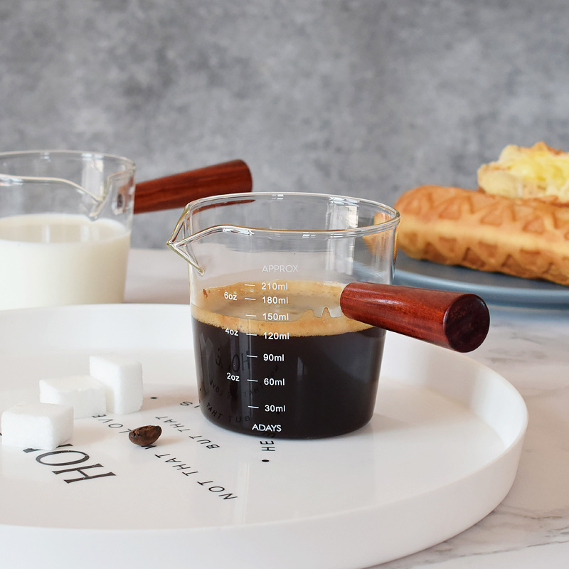 Extracted Espresso Milk Cup,Heat-resistant Glass,Wooden Handle,Scale,Milk Jug,Sauce Pouring Milk Jug,Cup
