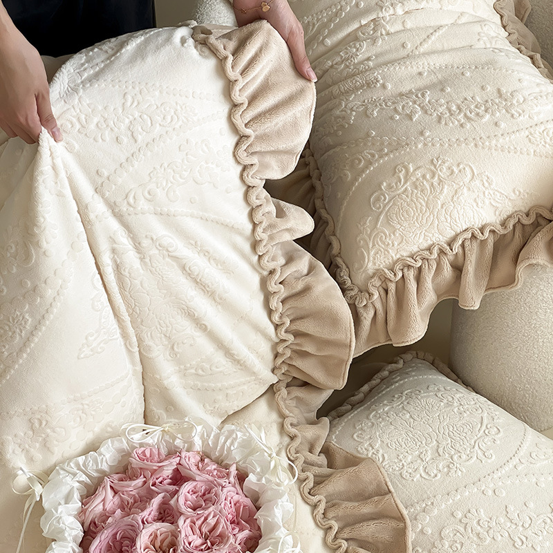 Telado de terciopelo de leche de cuatro piezas princesa viento no estático terciopelo bebé desnudo dormir A clase de kit de madre y bebé grueso y cálido