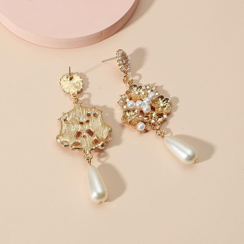 Vente En Gros Bijoux Baroque Perle Fleur Longues Boucles D&#39;oreilles Gland Nihaojewelry display picture 3