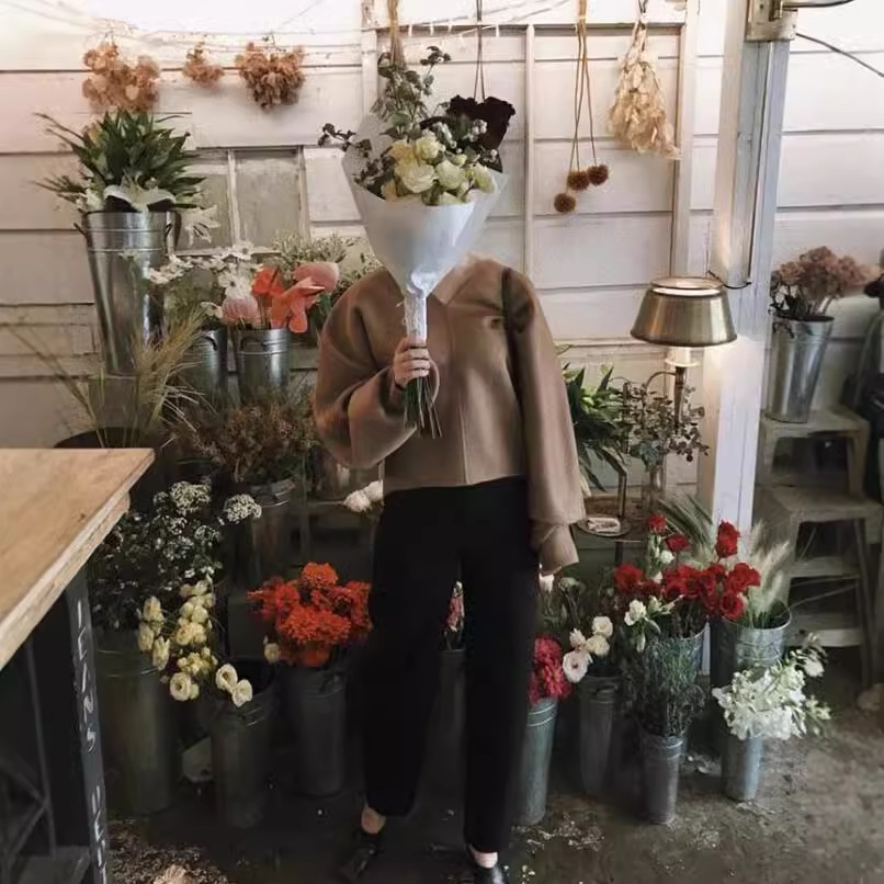 Swedish designer V-neck handmade classic double-sided tweed pullover cocoon-shaped oversized double-sided tweed top trendy