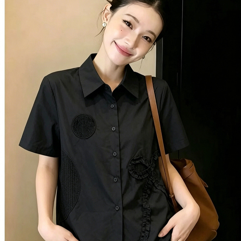 Korean-Style Right-Shoulder Lace Bow Patchwork Shirt for Women, Summer Short-Sleeve Blouse with Unique Design for Petite Figures