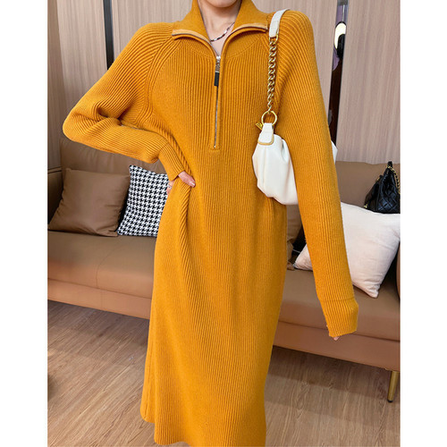 Japanese-style relaxed-fit mid-length turtleneck sweater dress for women—perfect as an inner layer for autumn and winter, featuring a loose fit and turn-down collar.
