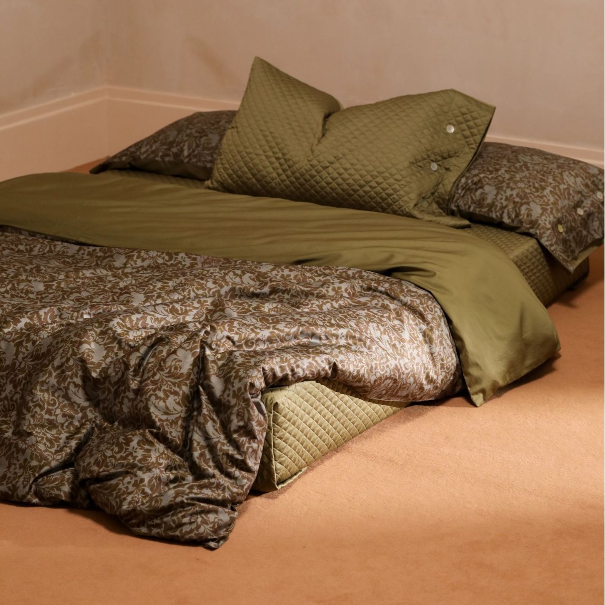 东方美学天雪绒全棉长绒籽棉四件套美式复古波点绗缝床盖床上用品