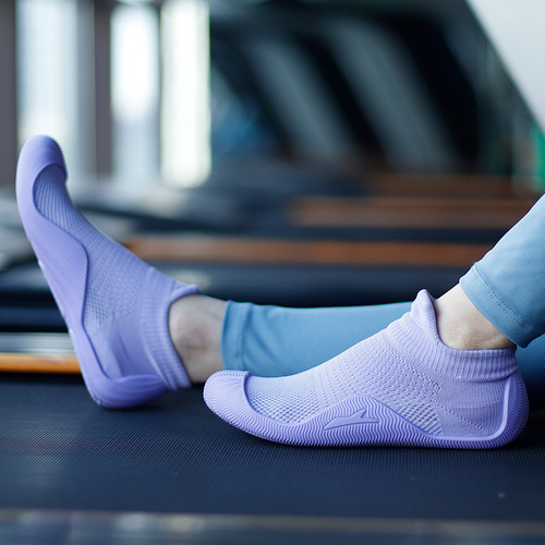 Goren Shark 3D Breathable Shoes Indoor Fitness Shoes for Couples Non-Slip Soft Soled Skipping Rope Jumping Running Shoes Women's Yoga Training