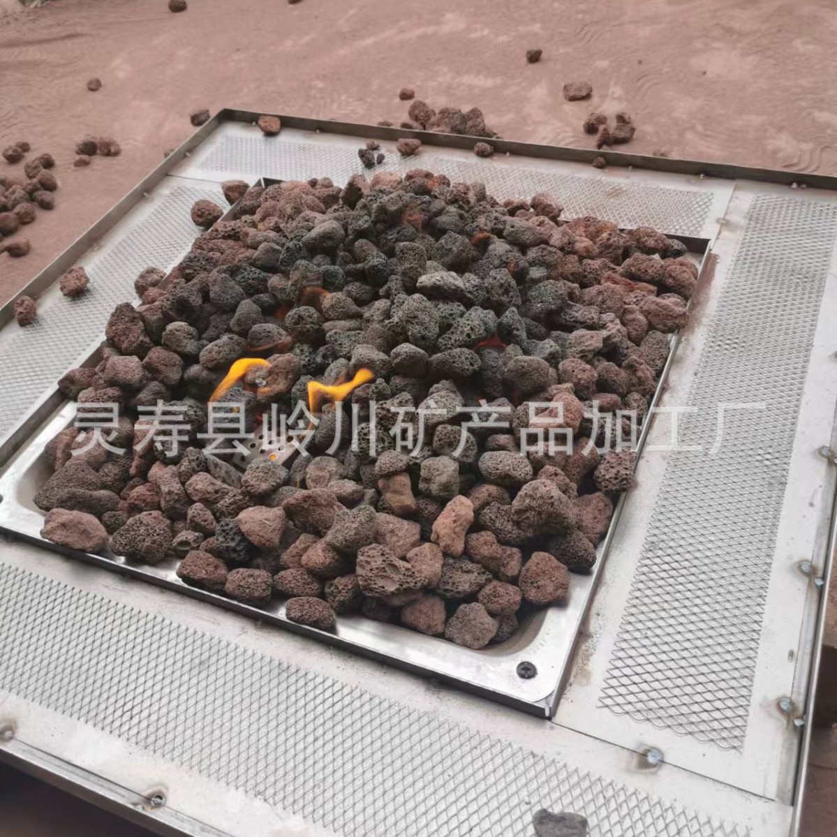 厂家现货供应高温煅烧火山石烧烤火山石颜色多样规格齐全火炉专用