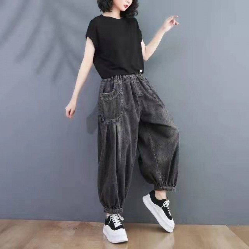 【店舗人気】2025年旧正月の起爆金が白になって古いカウボーイのハーレムパンツを作った女性のゆるいサイズが腰を緩めている|undefined