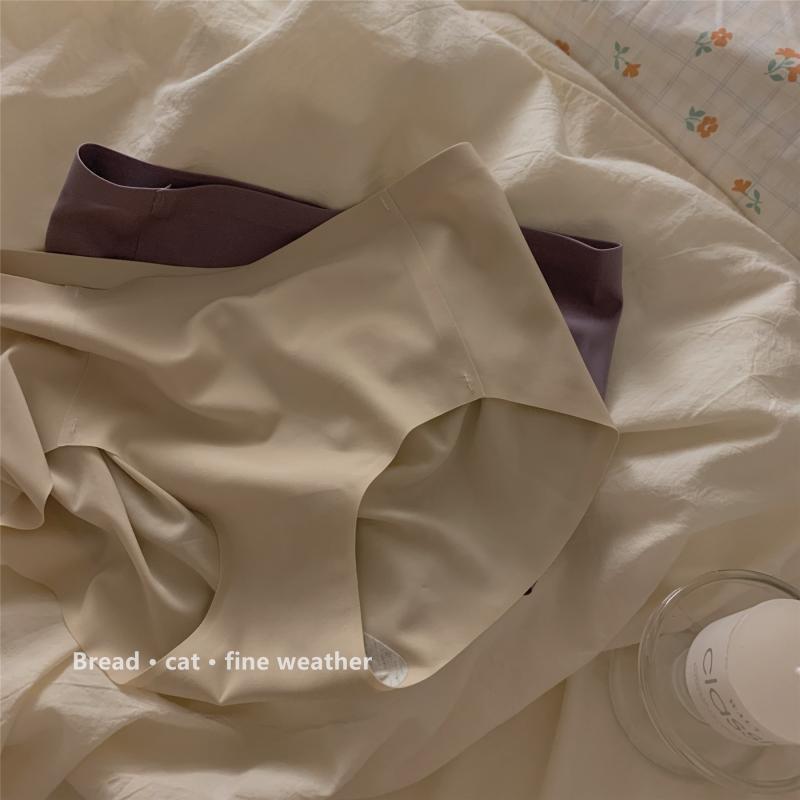 "Your niche likes" [Simple and Clean Style] Simple Solid Color Girl's Traceless Underwear Female Modal