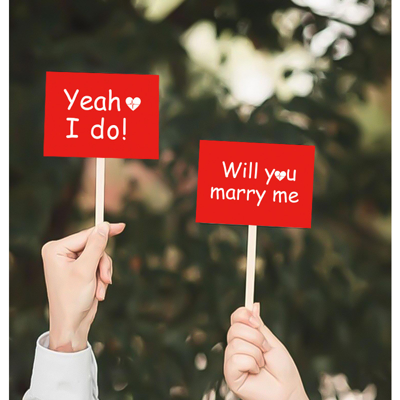 [red] 1 pair of photo-taking hand signs