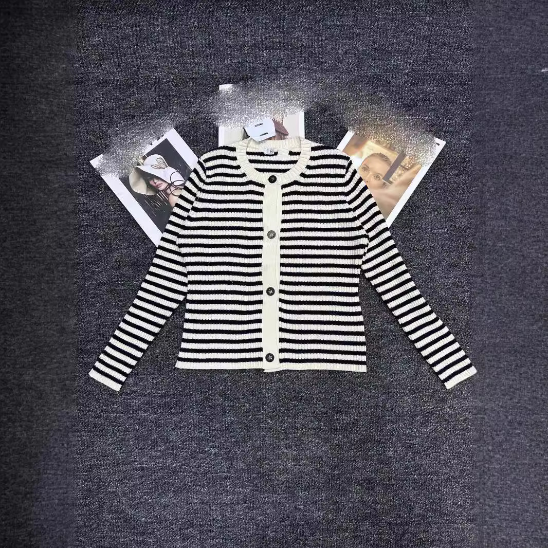 现货深圳南油高品质24新品极简精致感五角星纽扣条纹针织开衫上衣