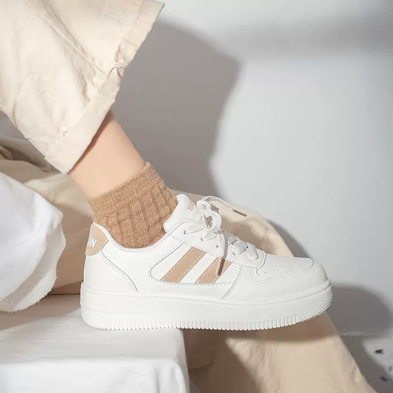 Популярные белые туфли на плоской подошве с юбкой для женщин 2024 года, весна и осень, Новая повседневная обувь для студентов, универсальная обувь на тонкой мягкой подошве