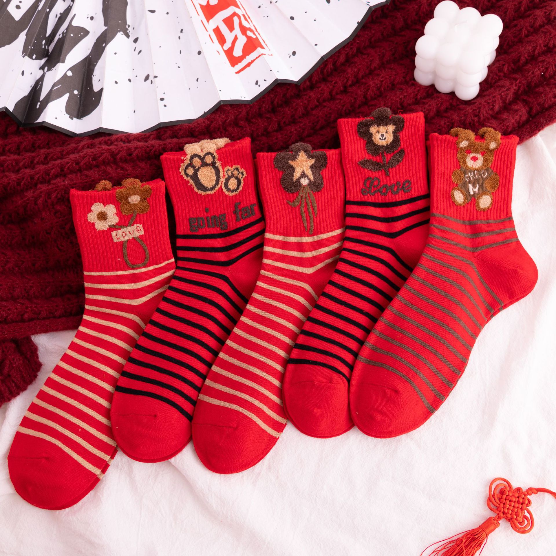 一件代發蛇年紅襪子女襪羽毛紗可愛百搭中筒襪本命年新年禮品棉襪