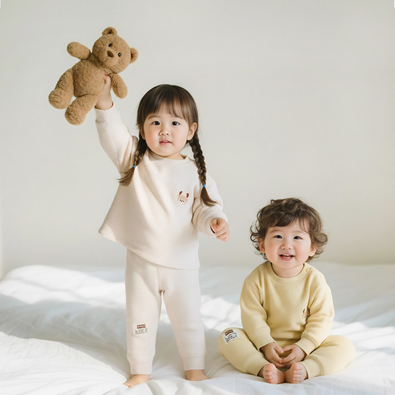 Autumn and Winter New Kidsren's Home Clothes Set Silk Cashmere Thickeneded Male and Female Baby Cartoon Autumn Clothes and Long Trousers Home Set Autumn and Winter New Kidsren's Home Clothes Set Silk Cashmere Thickeneded Male and Female Baby Cartoon Autumn Clothes and Long Trousers Home Set