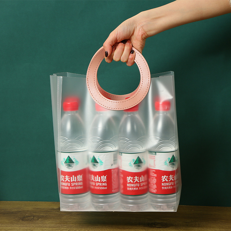Bolsas de mano transparentes de plástico PP en stock, bolsas de regalo con alto valor estético, bolsas de regalo de alta gama con un tacto premium, portátiles. image 4
