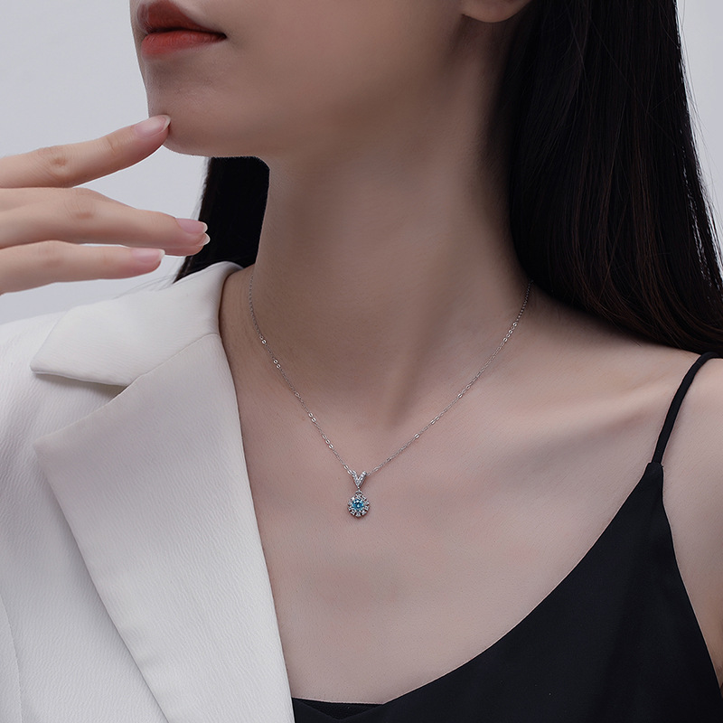 S925 plata amor con incrustaciones de circón completo diamante letra en forma de V collar ins tiktok nuevo estilo coreano moda temperamento Decoración