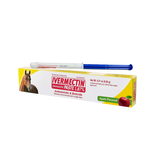 Apple-flavored horse dewormer with mild plant extracts, non-irritating, apple taste, portable package for horse use.