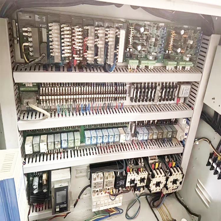 二手立式注塑机