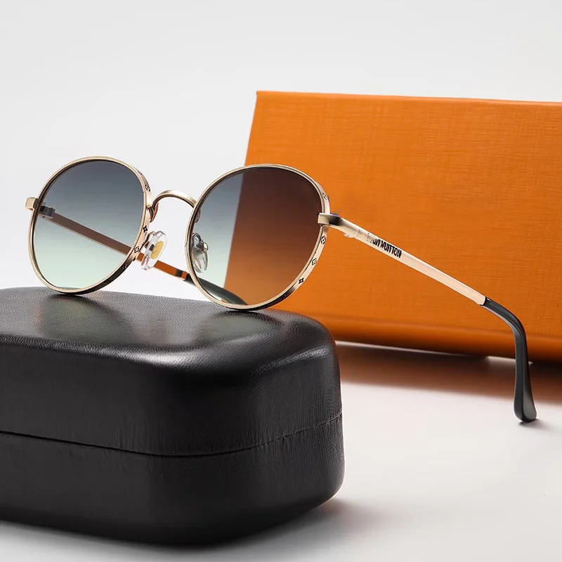 Sunglasses Image 4