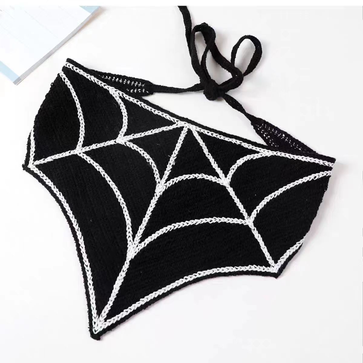 Toalla triangular de murciélago personalidad ins dulce y fresco tejido hueco correa para el cabello retro casual todo-fósforo lazo correa pañuelo en la cabeza