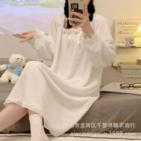 플란넬 스퀘어 넥 나이트가운