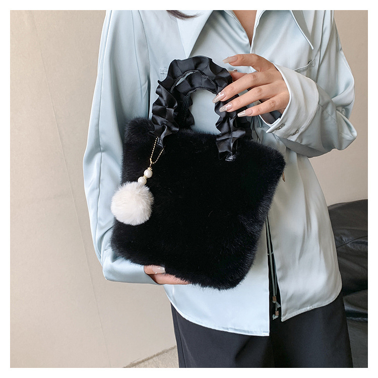 Women's Small Autumn&winter Plush Solid Color Basic Fluff Ball Bucket Zipper Bucket Bag display picture 20