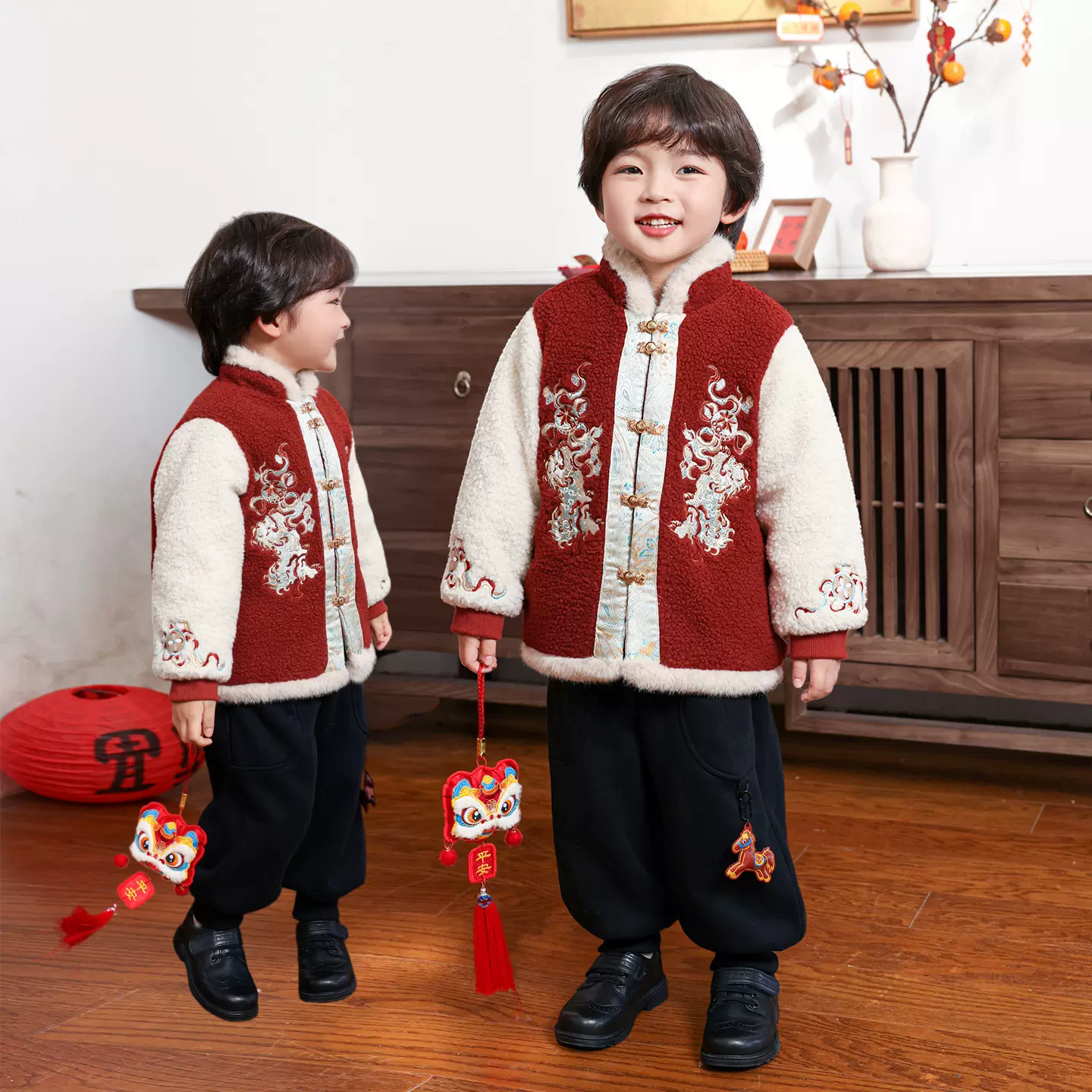 男童加厚拜年服套装2026新款冬季儿童汉服幼儿园新春元旦演出服冬